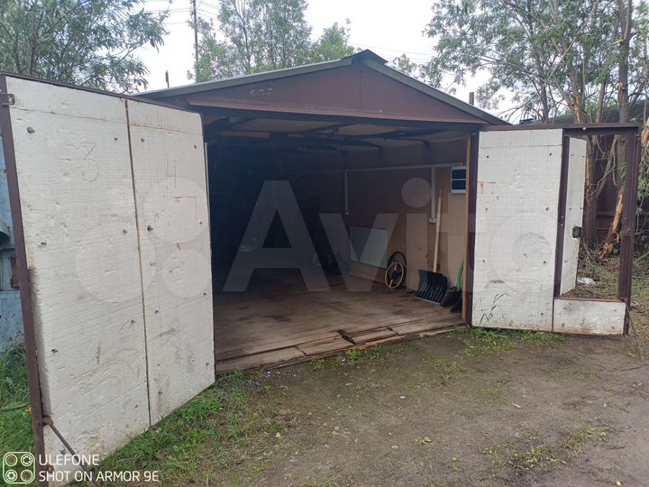 Гараж, > 30 м²