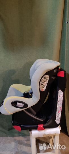 Автомобильное кресло детское поворотное