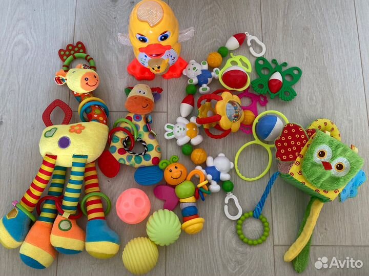 Игрушки для новорожденных