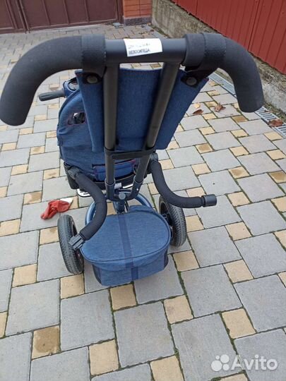 Прогулочная коляска новая