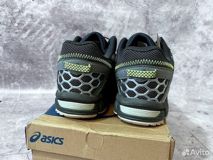 Кроссовки Asics легкие