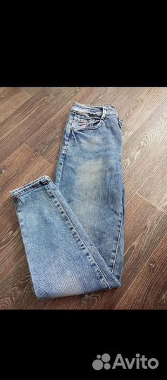 Джинсы