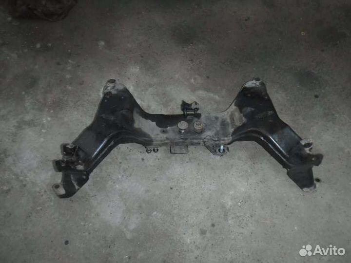 Подрамник Nissan Ad QG15 2000