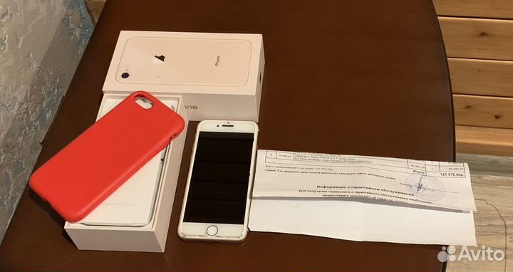 iPhone 8, 64 ГБ