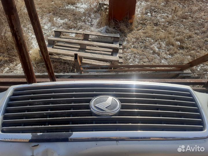 Капот toyota progres