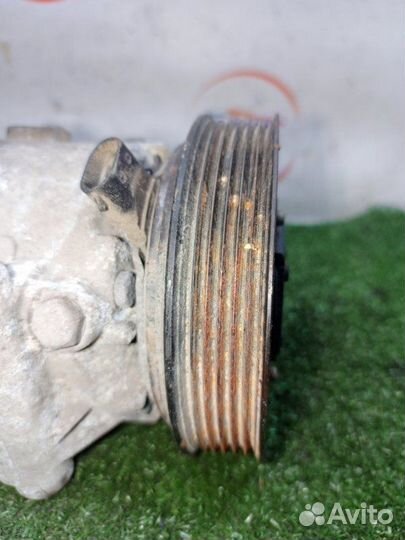 Компрессор кондиционера Renault Megane 2 KM0/1