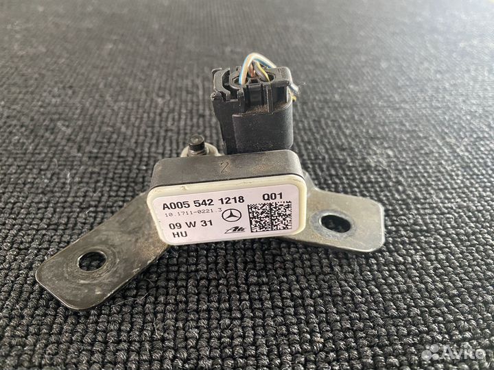 Датчик удара Mercedes Benz оригинал A0055421218