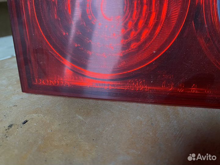 Задние фонари в крышку багажника accord 7 рест