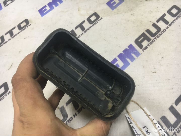 Дефлектор воздушный левый бад Ф3