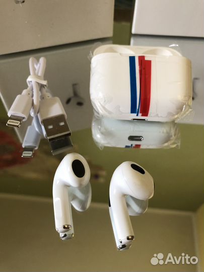 Беспроводные наушники AirPod's