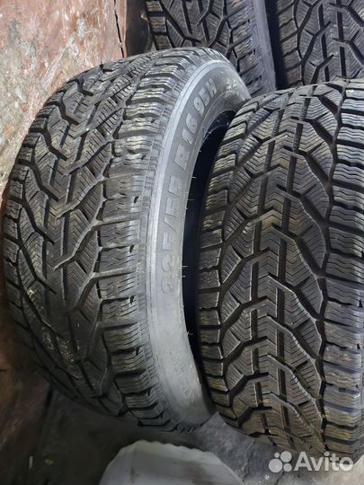 Kormoran Snow 225/55 R16 95H