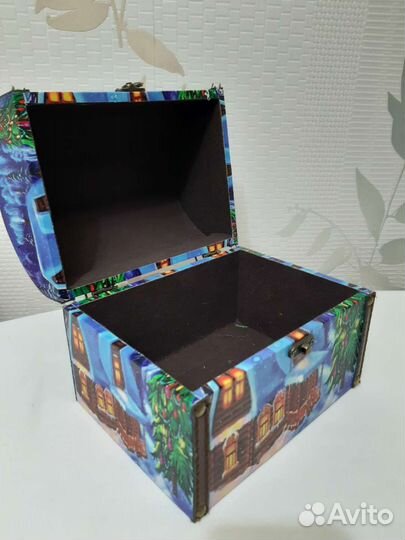 Сундук новогодний