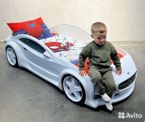 Кровать машина