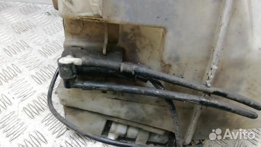 Бачок омывателя volvo XC90 1 (8NT17NL01)