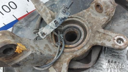 Ступица передняя правая honda civic 8 (YBE02N901)