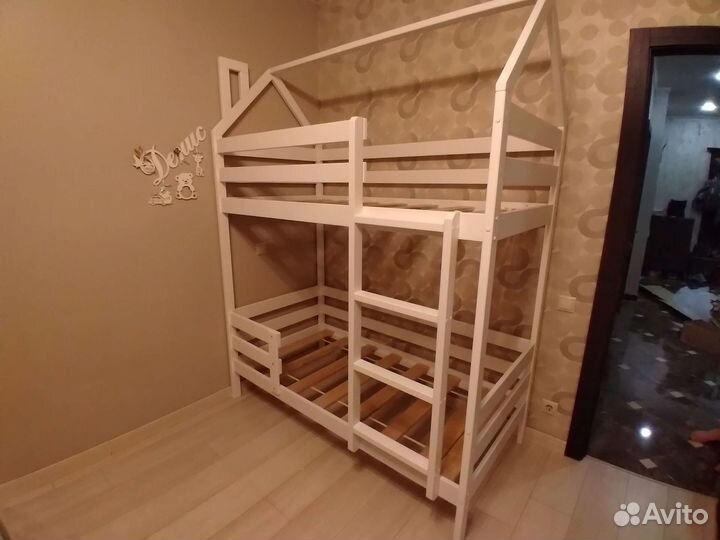 Кровать двухьярусная детская