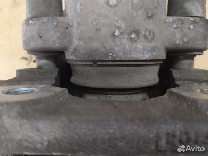 Суппорт задний правый Bmw 5-Series E60 2.5