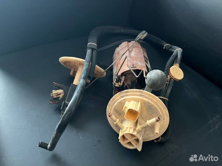 Топливный насос Volvo S60 /бензин 2,5