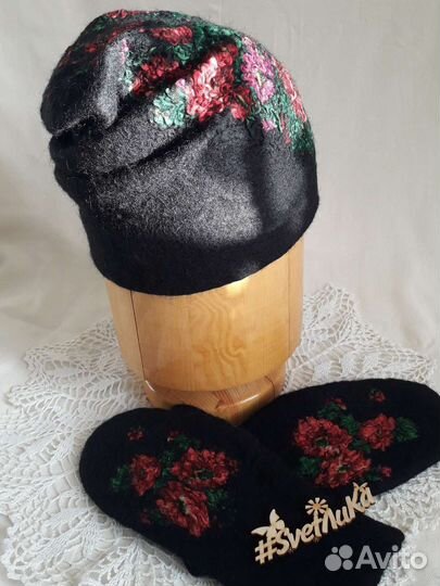 Комплект шапка и варежки