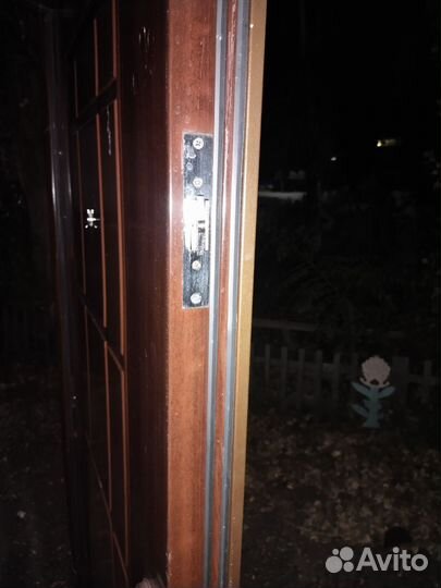 Металлическая дверь бу