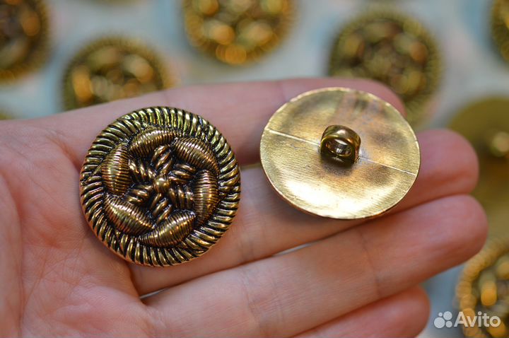 Пуговицы 30 мм