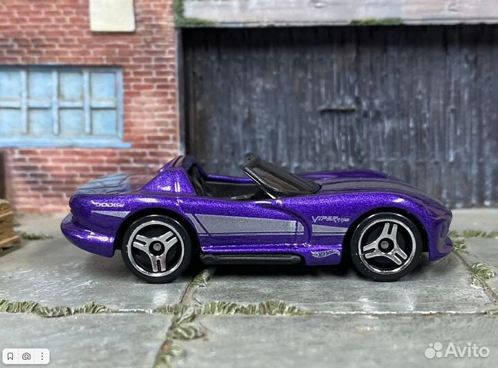 Hot Wheels Dodge Viper RT/10