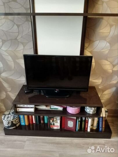 Стеллаж/подставка под телевизор