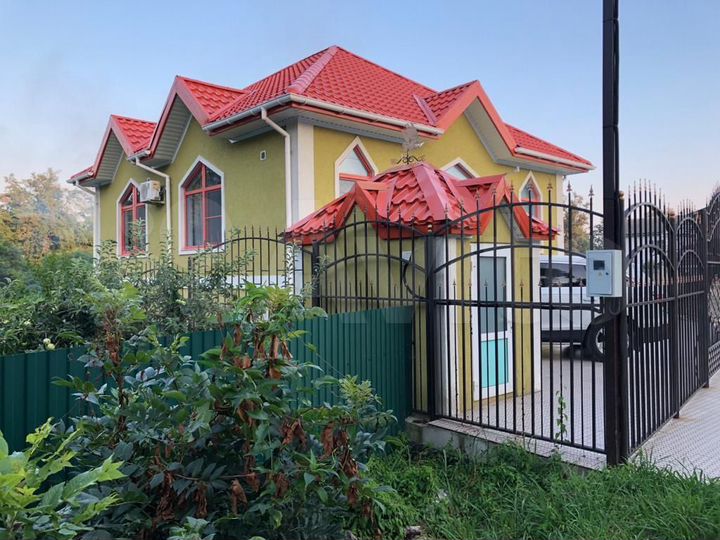 Дом 170 м² на участке 4 сот.