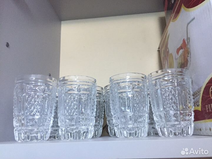 Хрустальные стаканы рюмки