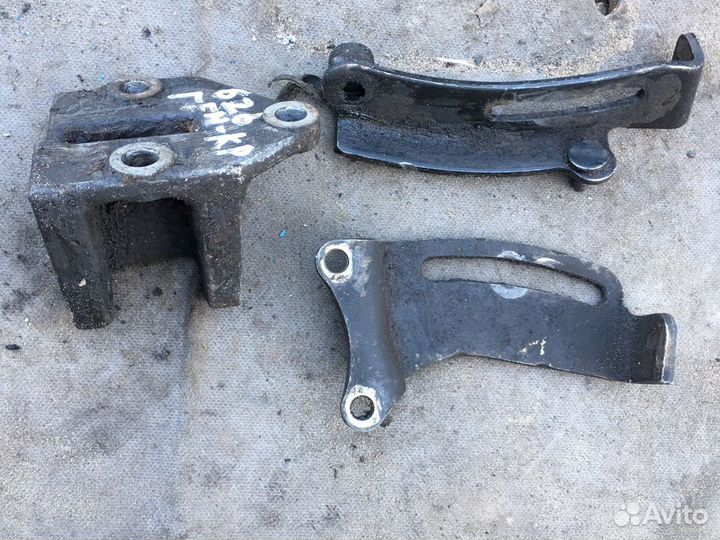 Кронштейн генератора Maздa 626 GE 91-97 гг