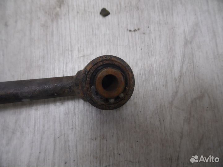 Тяга задняя нижняя левая Hyundai ix35/Tucson 2010