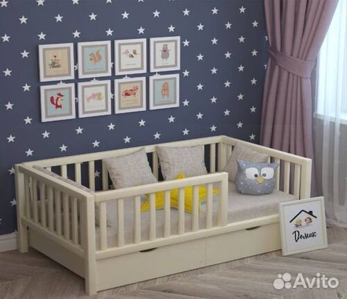 Кроватка с бортиком сингл для малыша из натурально