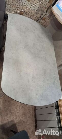 Кухонный стол