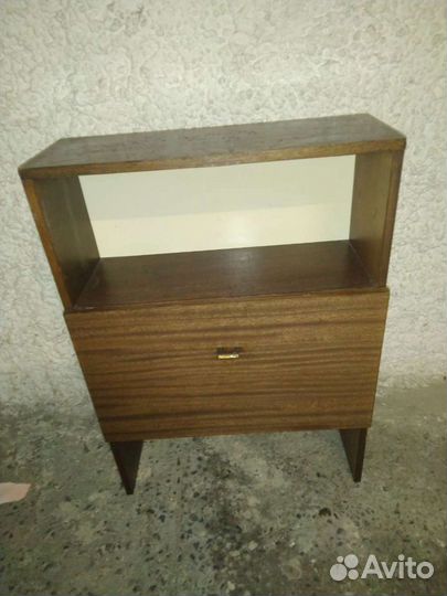 Тумба прикроватная