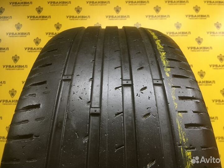 Kumho Ecsta HS51 215/60 R16 95V