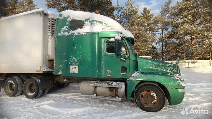 Freightliner ST120064ST с полуприцепом, 2002