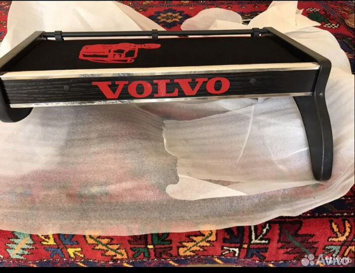 Полка на торпедо Volvo Trucks FH