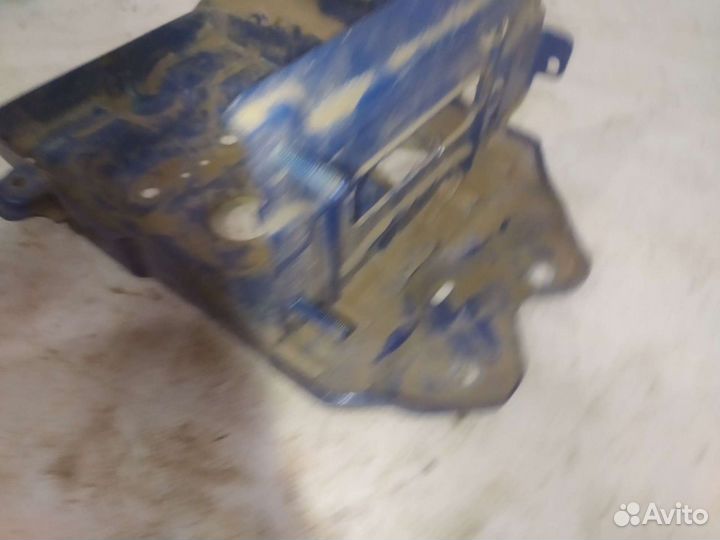 Площадка аккумулятора Шевроле Авео Т250