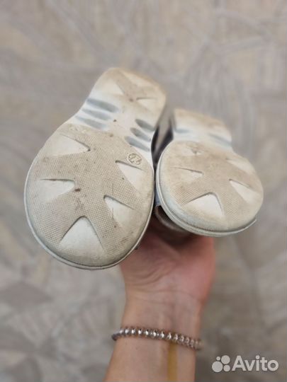 Сандалии детские 22 размер
