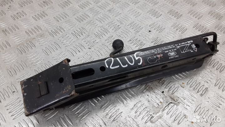 Домкрат на Land Rover Freelander 1