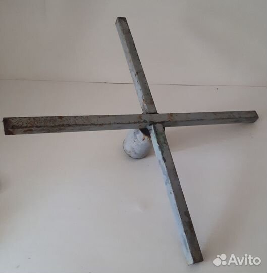 Крестовина для елки железная