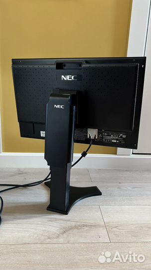 Монитор NEC 22
