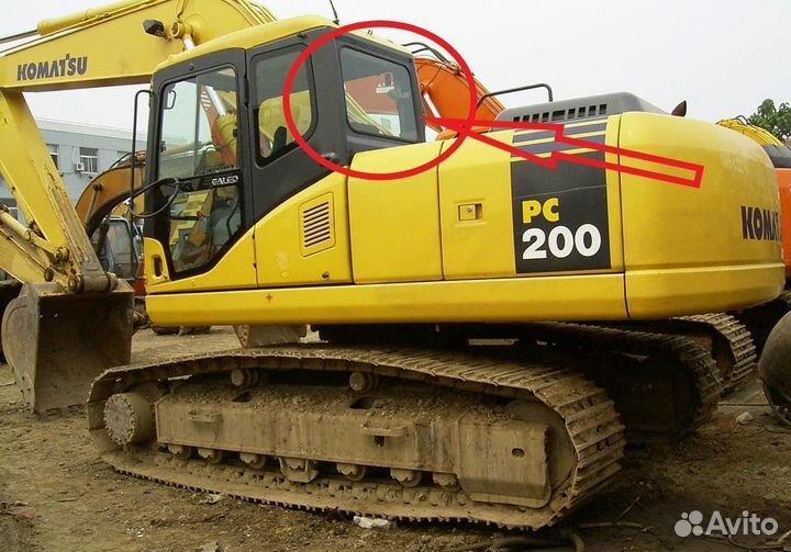 Стекло заднее Komatsu PC 200-7