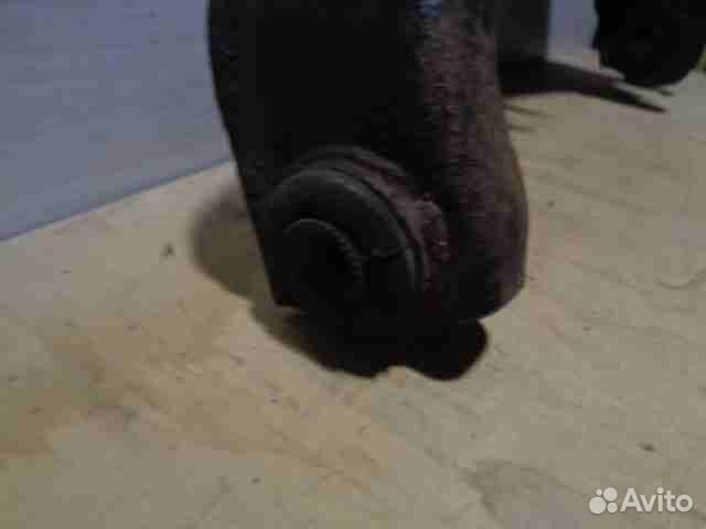 Рычаг передний правый нижний Mitsubishi Montero Sp