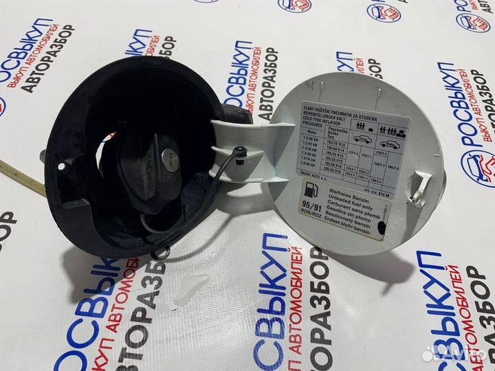 Лючок бензобака Skoda Fabia (6Y) I рестайлинг