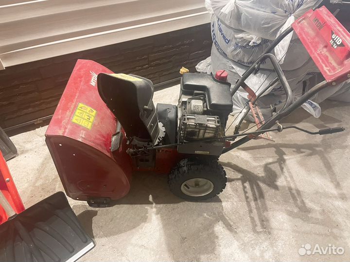 Снегоуборщик бензиновый