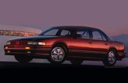 Oldsmobile Cutlass Supreme I (1988—1997) Седан