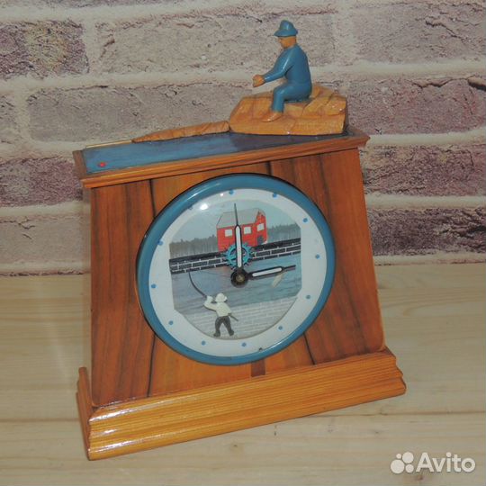 Советские механические настольные часы Народное