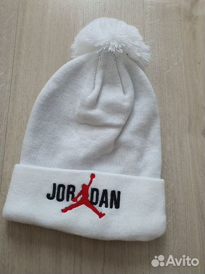 Шапка Air Jordan с бамбошкой