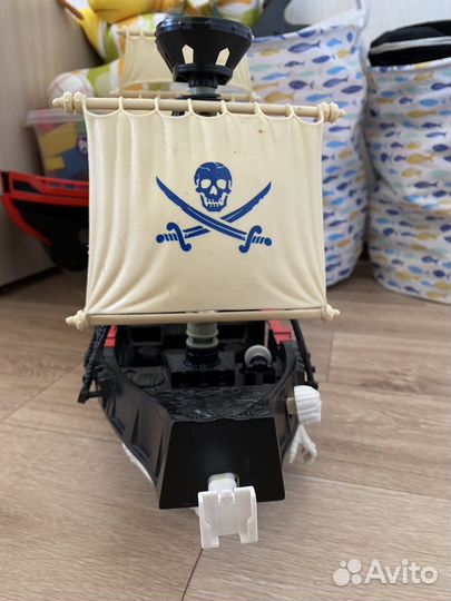 Пиратский корабль